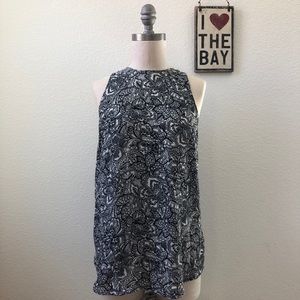 Who What Wear Black Floral Sleeveless Blouse